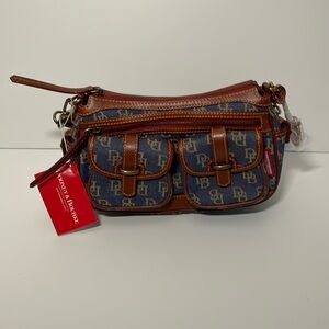 Vintage New w/ Tags Dooney & Bourke medium saddle DN455 BN brown. Excellent cond